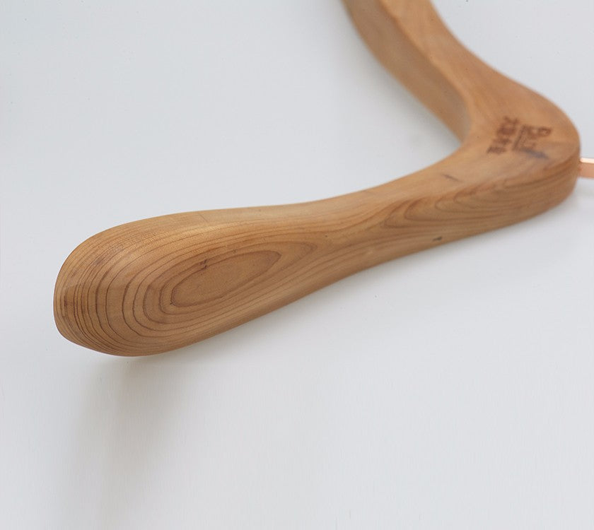 Luxury Cedar Wooden Suit Hanger With Logo